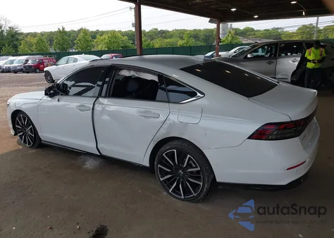 2024 Honda Accord Hybrid Touring z USA, uszkodzony, nr VIN 1HGCY2F84RA090714